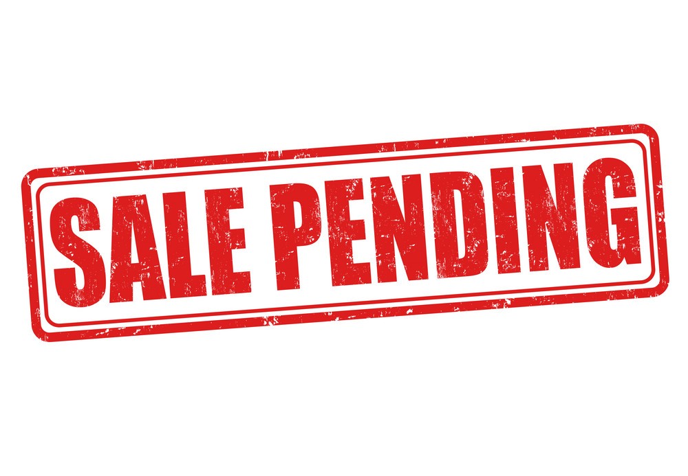 Sale pending grunge rubber stamp on white background, vector illustration